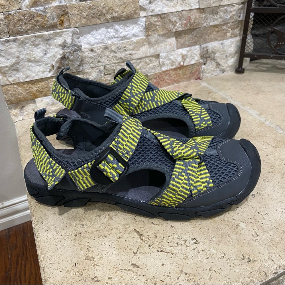 EZEREELL Men’s Outdoor Hiking Sandals Closed Toe Waterproof Fisherman US Size 12